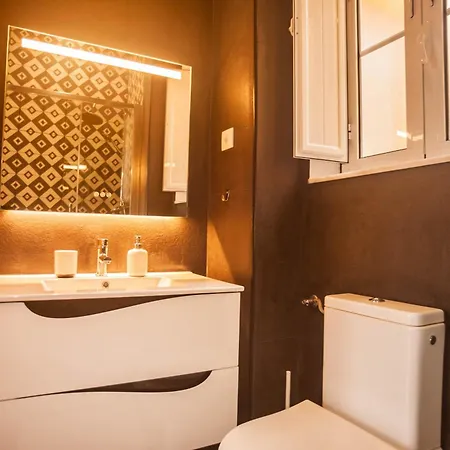 My Fair - 2 Bedroom With River View شقة